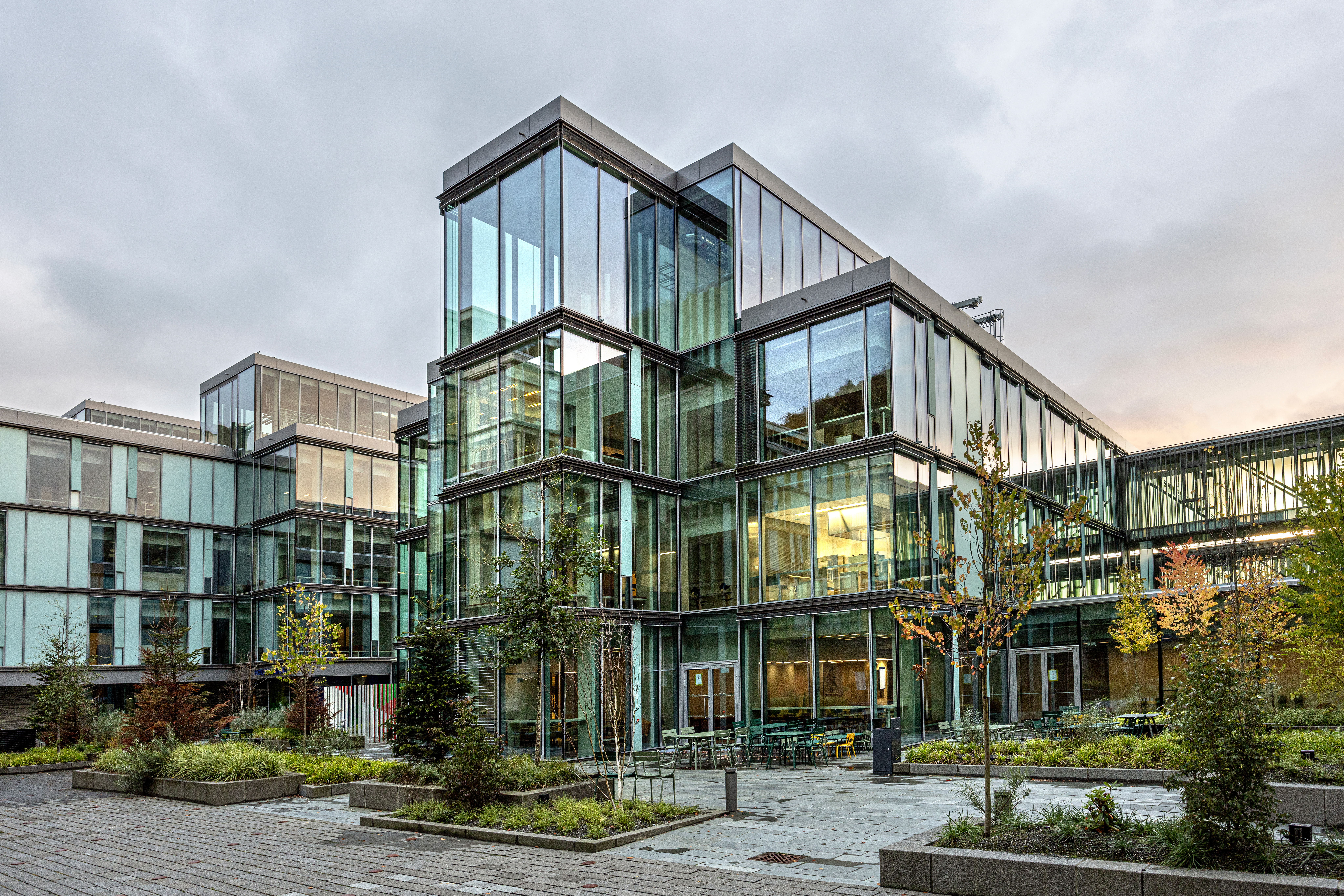 Grønt byrom mellom blokkene